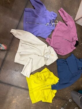 Lululemon Scuba M/L multiple colors
